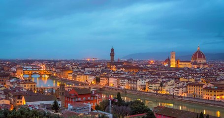 Wall Mural - Florence, Italy. 4k Time lapse view of Florence iconic skyline from Piazzale Michelangelo at sunrise.