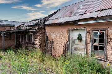 Poster - Old Abandoned House with Christmas Decoration 