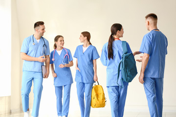 Canvas Print - Group of medical students in hall of clinic