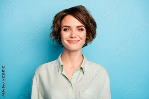 Fotomural Closeup photo of attractive cute business lady short bob hairstyle smiling good