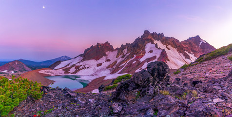 Canvas Print - Broken Top Panorama - Alpine Lake - Bend Oregon