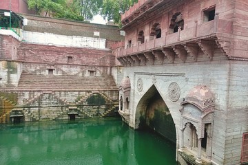  Stepped well Turji (Toorji Ki Baori). It is made of traditional pink sandstone