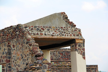 Canvas Print - Stone buildings