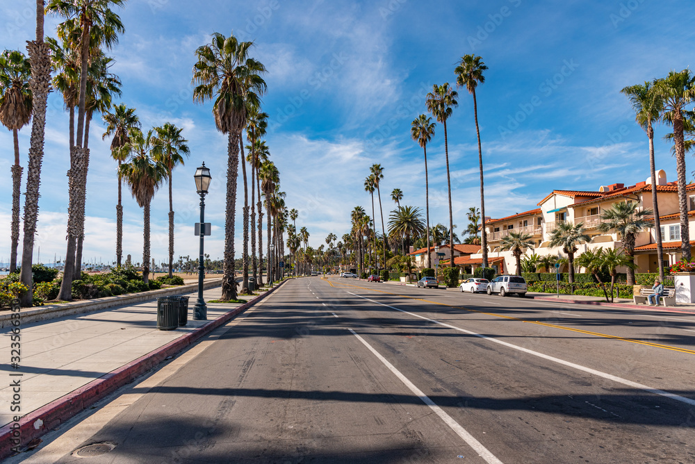 Road of Santa Barbara, California - obrazy, fototapety, plakaty 