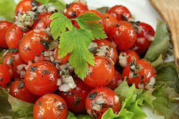 Wall Mural - salade de tomates cerises à la vinaigrette