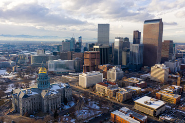 Canvas Print - Colorado State Capitol Building & the City of Denver Colorado at Sunset.  Rocky Mountains on the Horizon