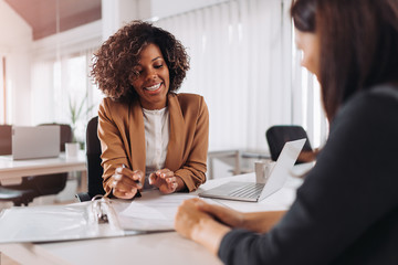 client consulting with a agent