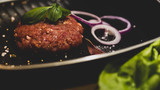 Fototapeta Kuchnia - Kotlet mielony do hamburgera