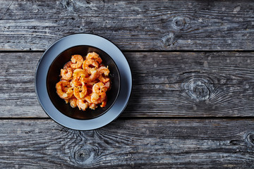 Poster - Shrimp scampi on a plate, top view, copy space