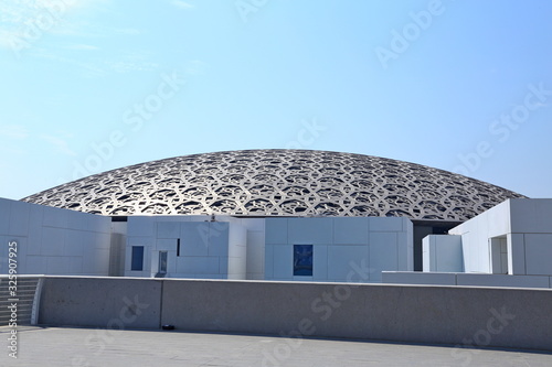 Louvre Abu Dhabi, a new landmark of Abu Dhabi, the famous museum of the French a Tableau sur Toile