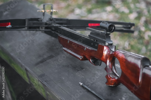 Photographie The sight, the trigger and the butt of the crossbow closeup, selective focus
