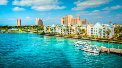 Fototapete - Skyline of Paradise Island with colorful houses at the ferry terminal. Nassau, Bahamas.	