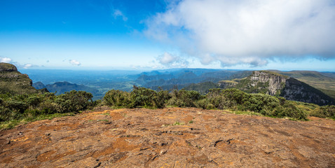 Poster - Paisagem com montanha e vale