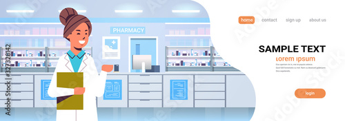 Fotografía female doctor pharmacist with clipboard modern pharmacy drugstore interior medic