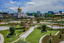 Sultan Omar Ali Saifuddin Mosque -  Bandar Seri Begawan - Brunei