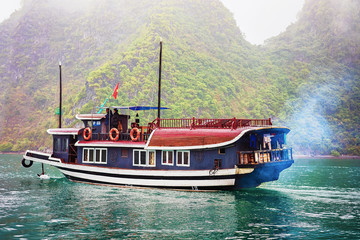 Cruise ship Ha Long Bay