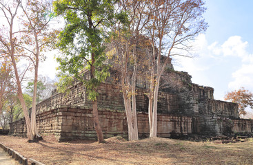 Canvas Print - Seven-tier pyramid Prasat Thom, Koh Ker, Cambodia