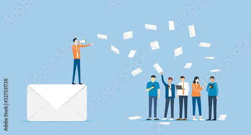 Cuadros en Lienzo business team sending message to global group people and business email market