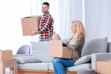 Sticker - Couple with moving boxes in their new home