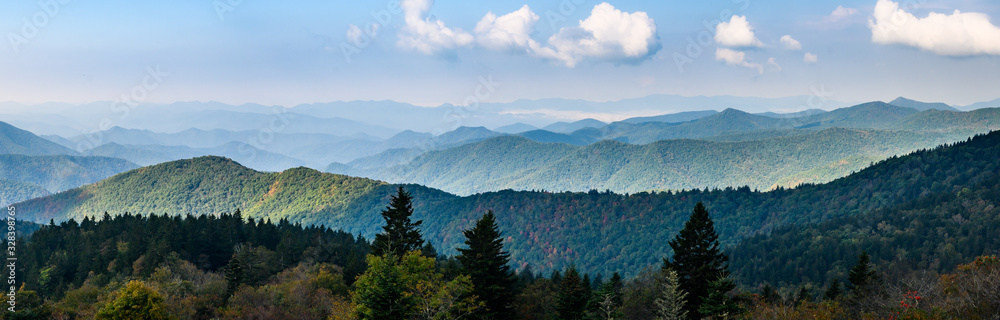 Autumn in the Appalachian Mountains Viewed Along the Blue Ridge Parkway - obrazy, fototapety, plakaty 