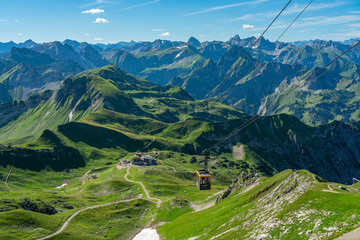 Wall Mural - Aussicht vom Nebelhorn bei Oberstdorf in die Allgäuer Alpen