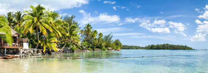 Wall Mural - panoramic view of the lagoon on a tropical island