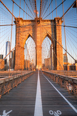  Ścieżka dla pieszych przez Most Brookliński łączący Manhattan Nowy Jork nad East River