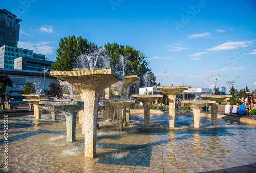 Obrazy Gdynia   fontanna-na-skwerze-kosciuszki-w-gdyni