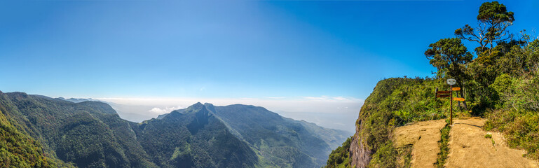 Wall Mural - Panoramic view of the top of the hill Worlds End in Horton Plains National Park - Sri Lanka