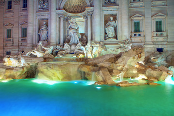 Wall Mural - Rome Trevi Fountain illuminated in the night 