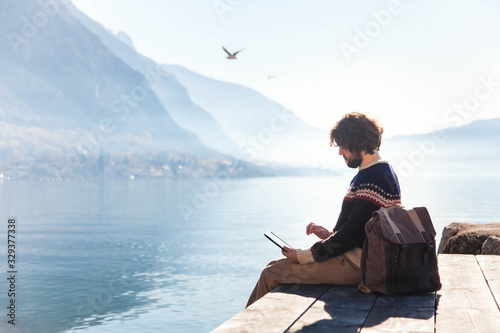Cuadros en Lienzo Freelancer workplace at sea beach