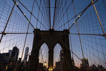 Poster - brooklyn bridge at night