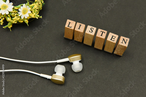 Listen アルファベット テキスト 文字 英字 単語 スタンプ 素材 Alphabet Letter Word Text Stamp Stock Photo Adobe Stock