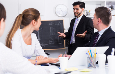 Wall Mural - Businessman doing presentation