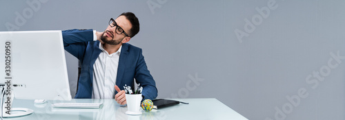Fotografía Businessman Suffering From Neck Pain