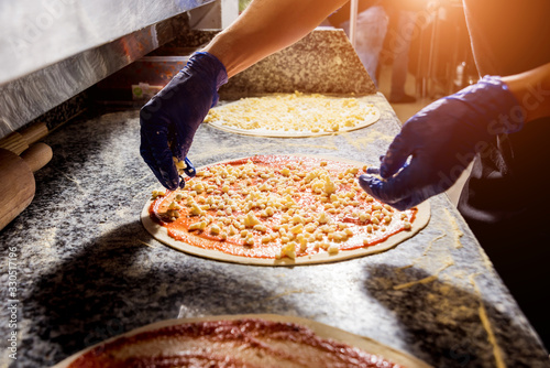Fotografía The process of making pizza