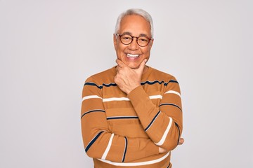 Poster - Middle age senior grey-haired handsome man wearing glasses and casual striped sweater looking confident at the camera smiling with crossed arms and hand raised on chin. Thinking positive.