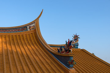 Wall Mural - The eaves of Chinese architecture are beautiful in color and style under the blue sky