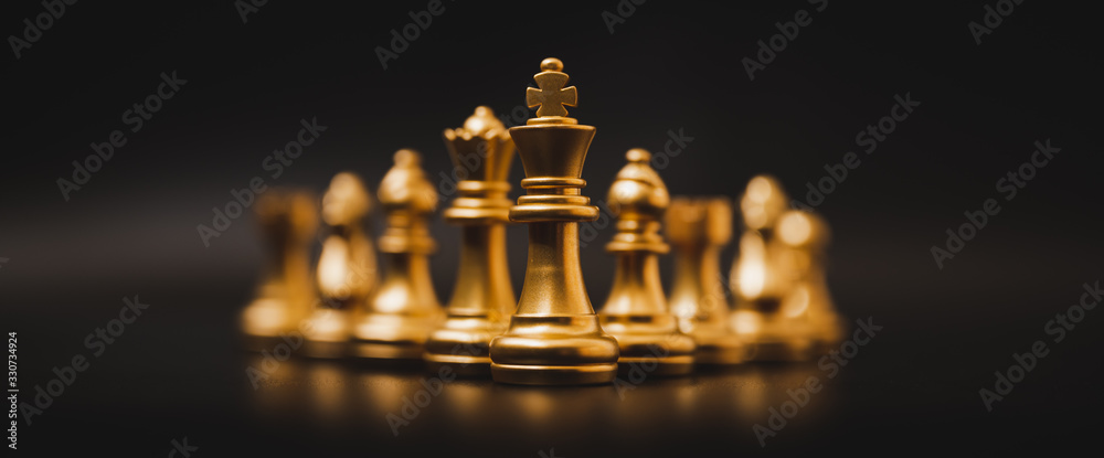 Business leader concept. Chess board game strategy planning and competition - obrazy, fototapety, plakaty 