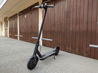 Xiaomi m365 pro, es2, es4, ninbot, Trottinette électrique location, nouveau transport urbain, ville provençale de Aix-en-Provence dans les Bouches du Rhône, PACA, France, Europe