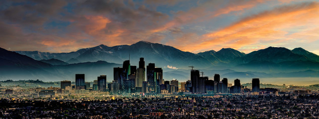 Fototapete - Los Angeles Skyline sunset