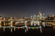 Frankfurt Skyline Spiegelung bei Nacht 