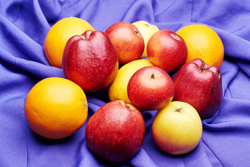 Fiber contained in fruit, for a long time to digest and do not gives a long time to feel hunger