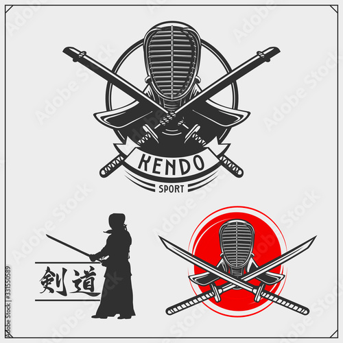 Fototapety Kendo  zestaw-do-kendo-zawodnicy-kendo-w-tradycyjnym-stroju-sylwetka-emblematy-klubow-sportowych-projekt-nadruku