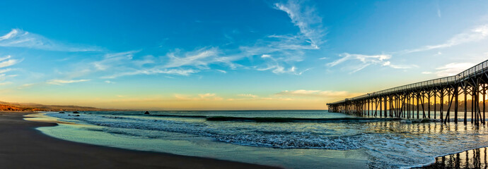 Wall Mural - Panorama of Beach, Ocean, Pier at Sunset 