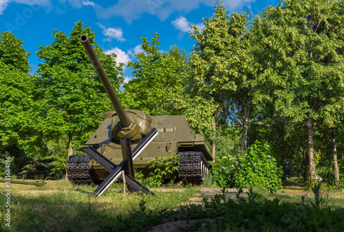 Tela self-propelled artillery mount SU-100 used in the battles of the Second World Wa