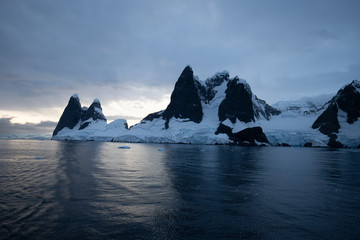 Wall Mural - Antarctica Landscape reflection in water