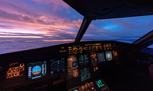 Sunset in the flightdeck of the Airbus A320
