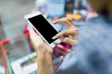 woman using smart close up