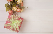 Beautiful Flower And Gift Box On Wooden Background With Romantic, Presents For Mother Day Or Valentine Day With Pastel Tone, Spring Or Summer Nature For Decoration On Desk, Holiday Concept.